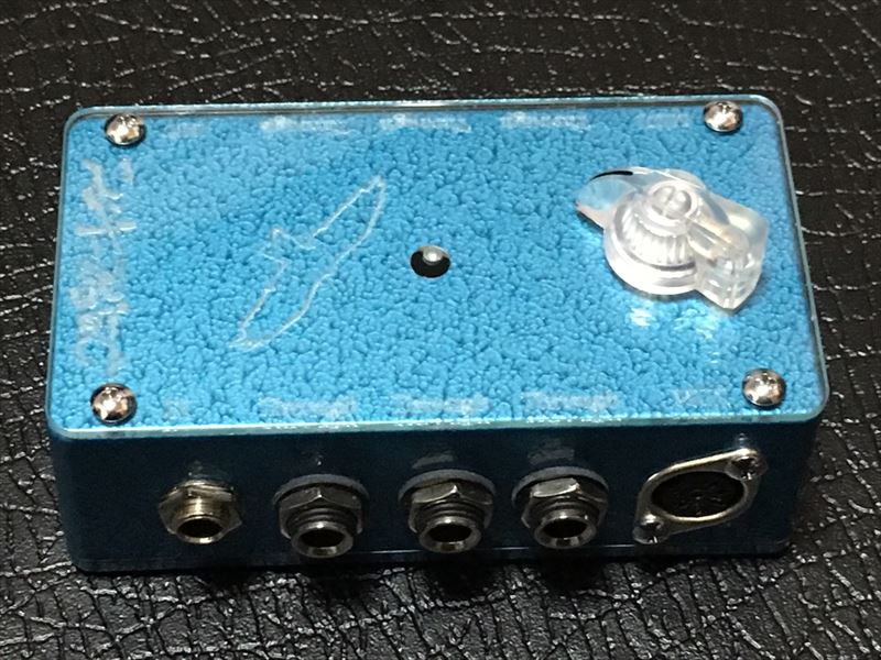 D.A-Booster付きジャンクションボックス、MIDIスルー付き